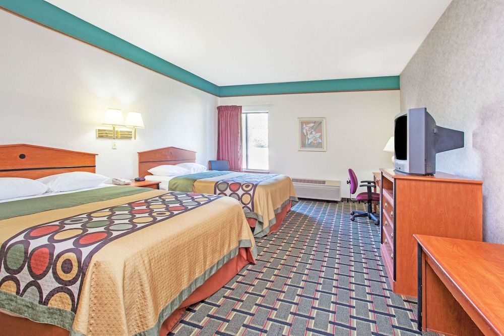 Room, 2 Queen Beds, Accessible, Non Smoking