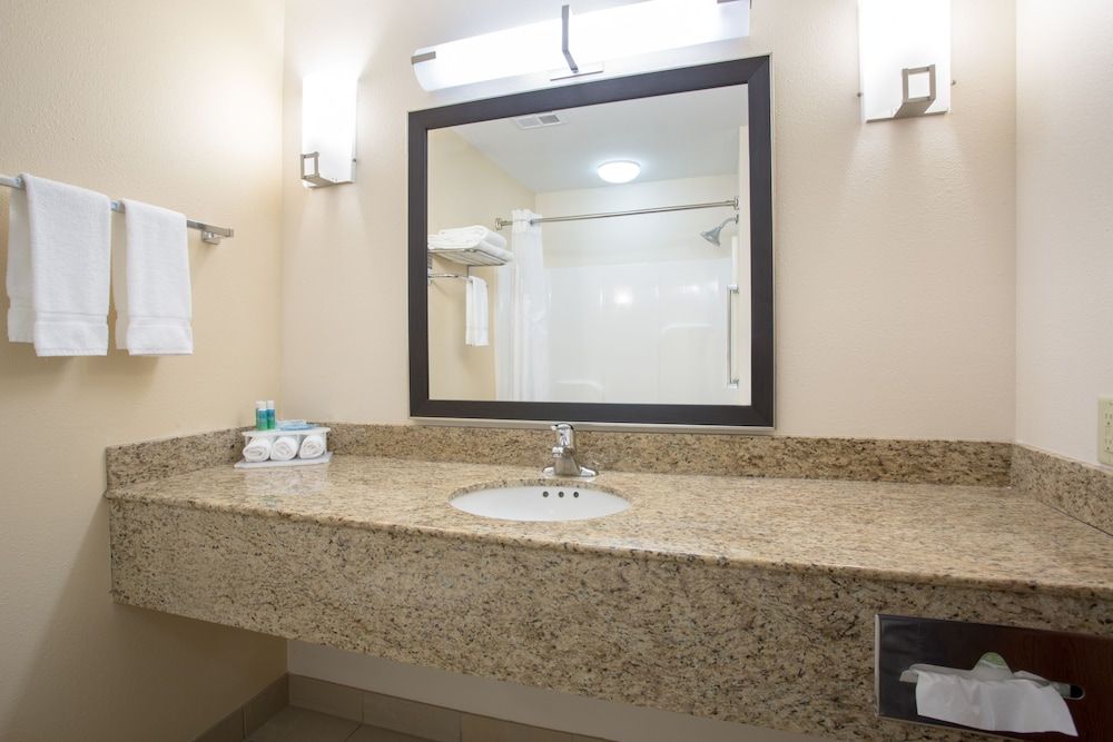 Suite, Multiple Beds (Wet Bar)