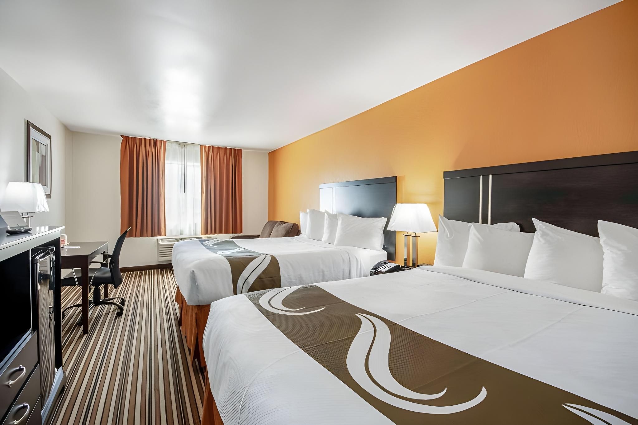 Queen Room with Two Queen Beds - Non Smoking