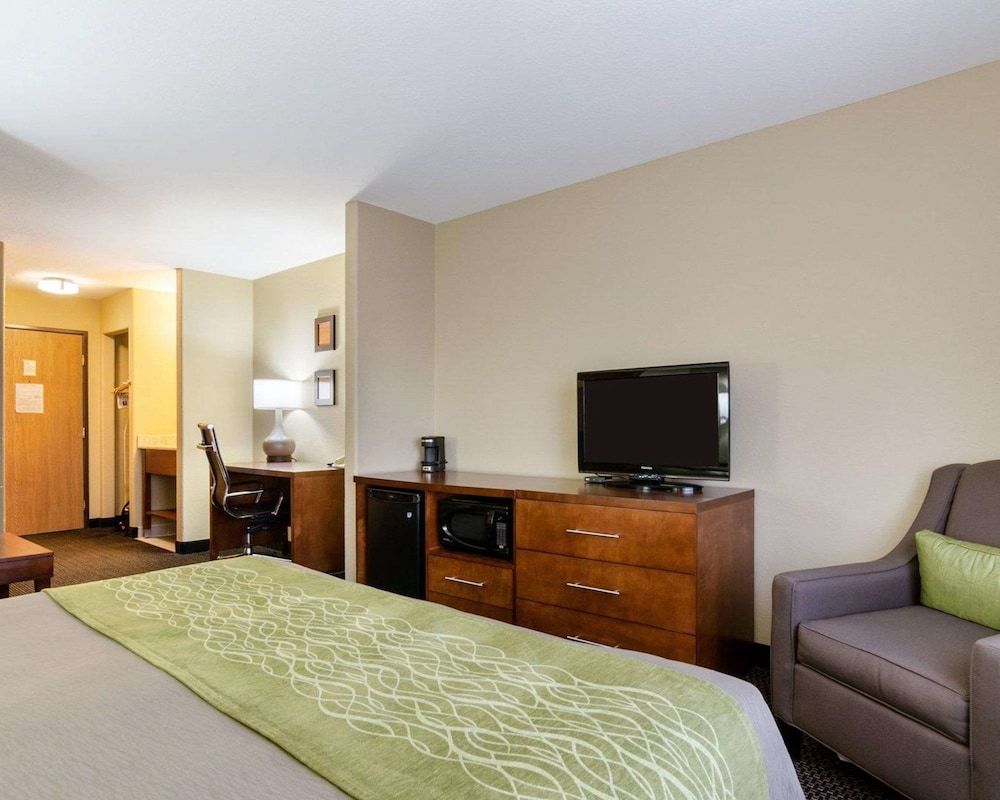 Suite, 1 King Bed, Non Smoking