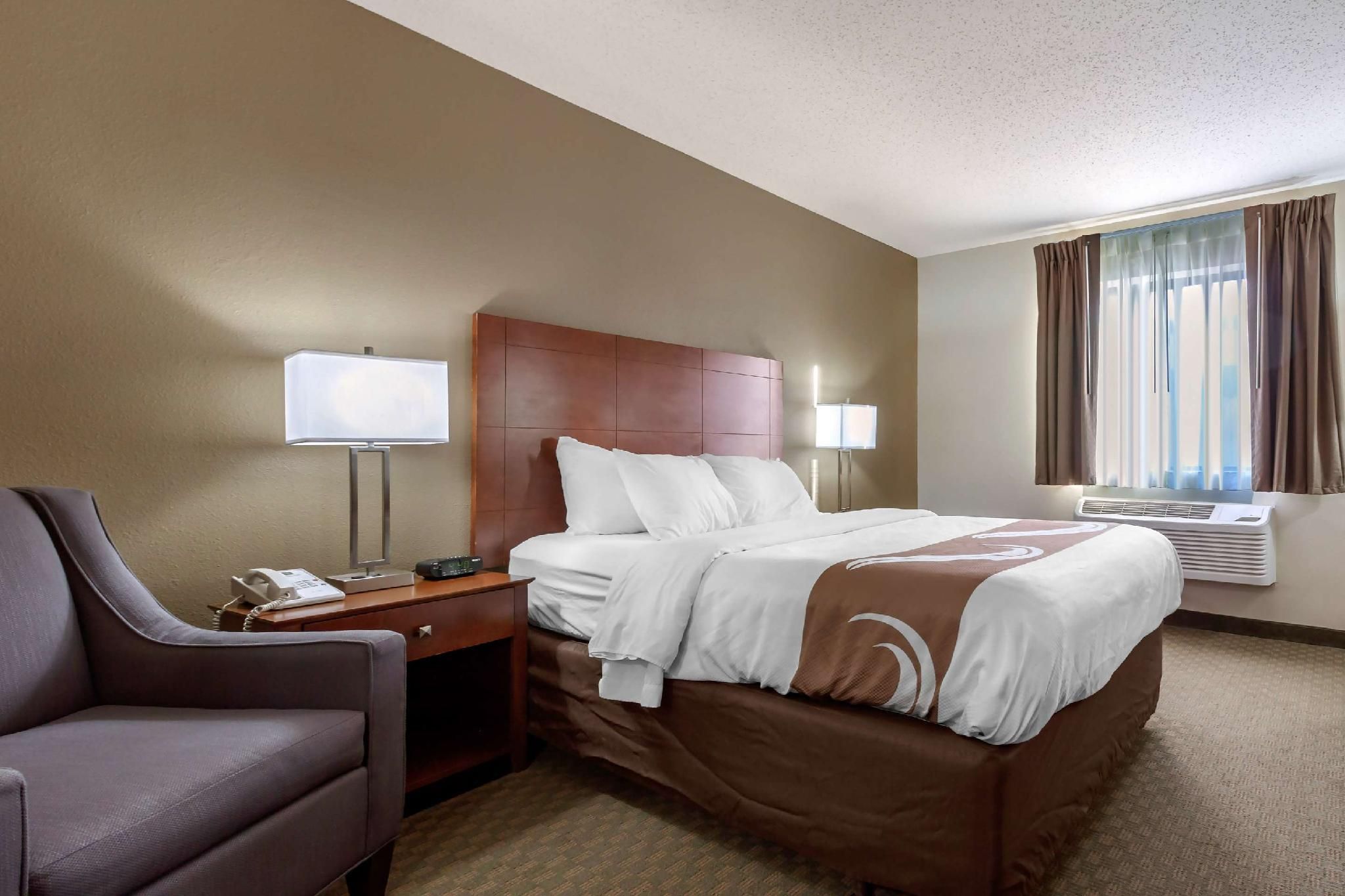 Quality Inn Hays I-70 1 Queen Bed, Nonsmoking 2