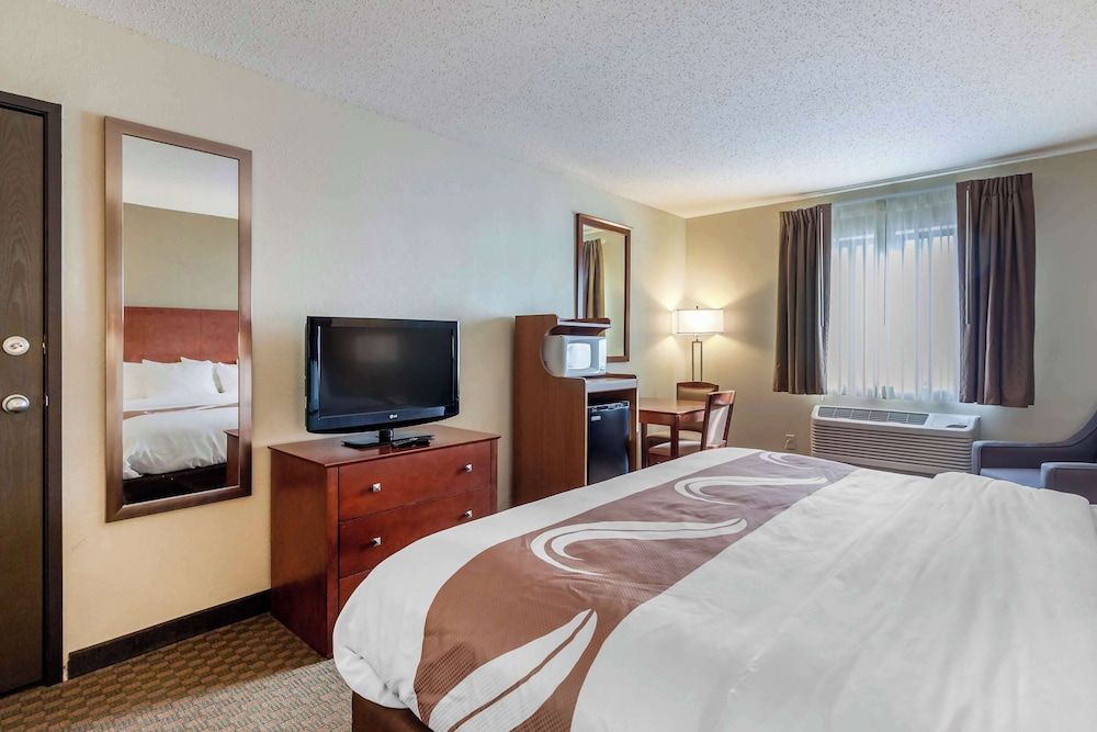 Standard Room, 1 King Bed, Non Smoking