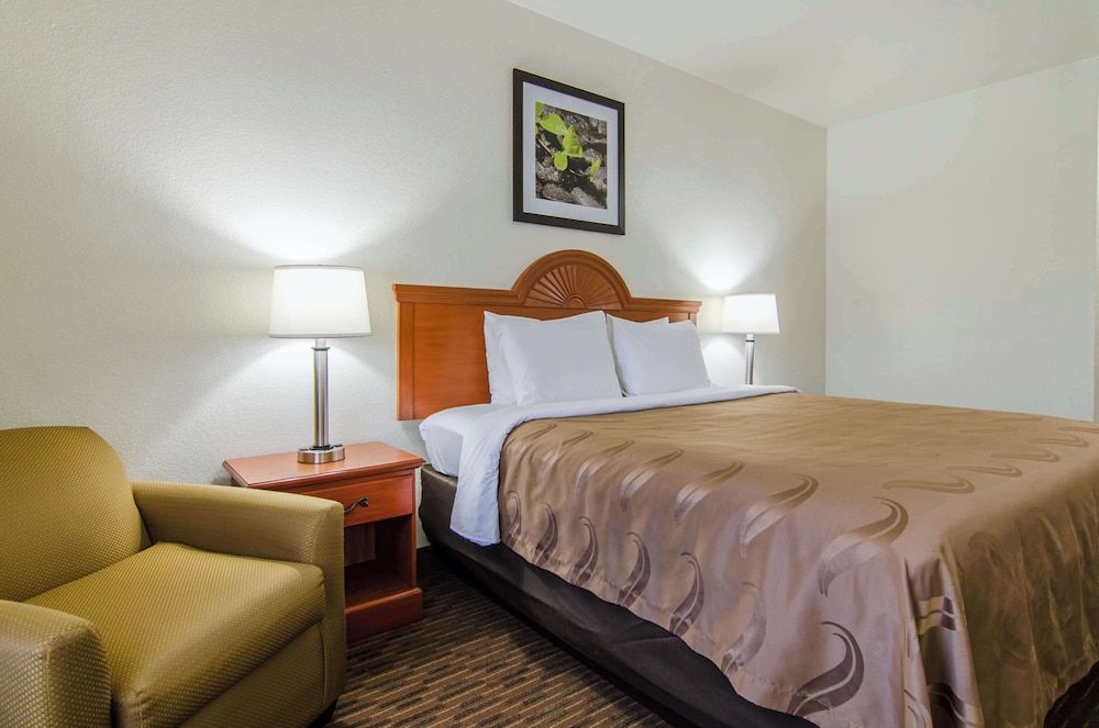 Standard Room, 1 King Bed, Non Smoking