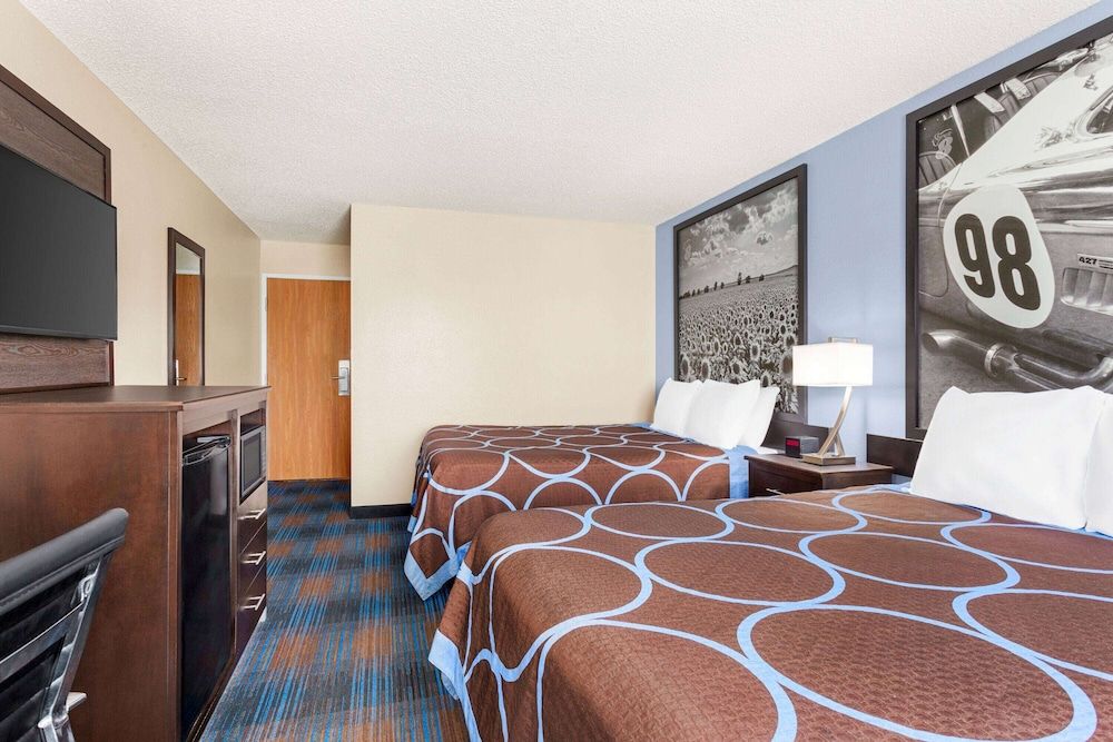 Room, 2 Queen Beds, Non Smoking, Microwave