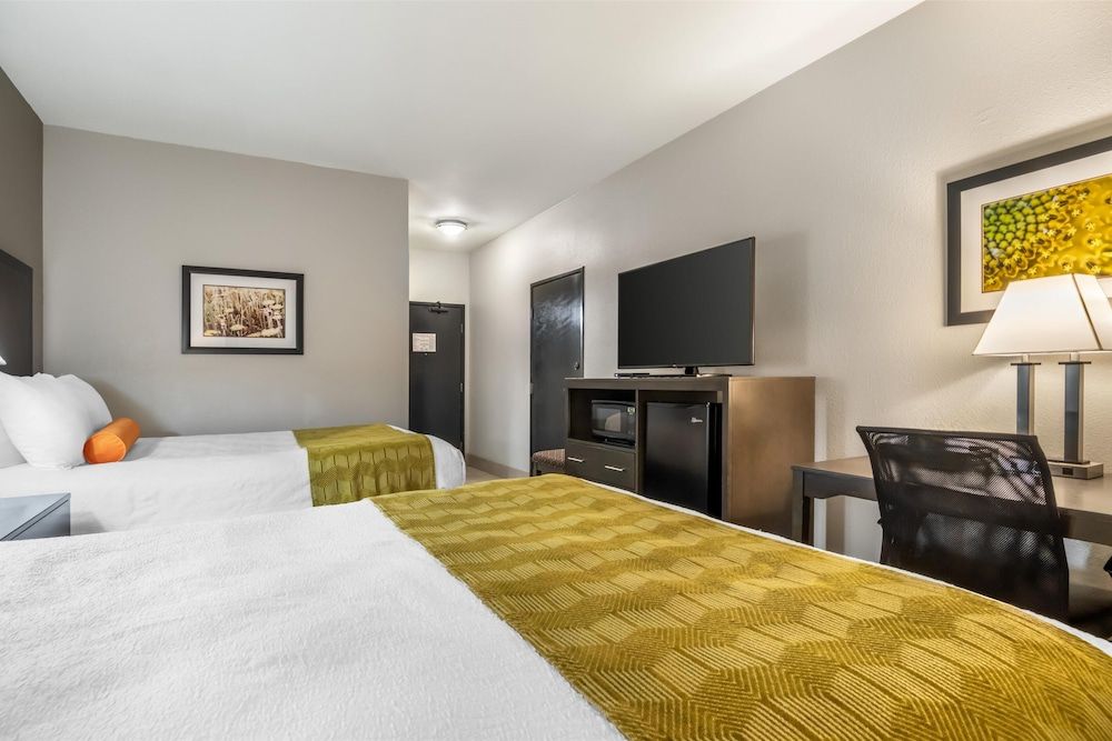 Standard Room, 2 Queen Beds, Non Smoking, Refrigerator & Microwave