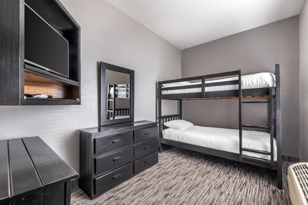 Best Western Plus Liberal Hotel & Suites Standard Room, 1 King Bed, Non Smoking, Kitchenette 2