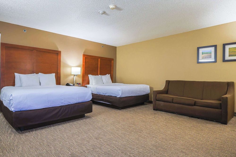 Standard Room, 2 Queen Beds, Non Smoking
