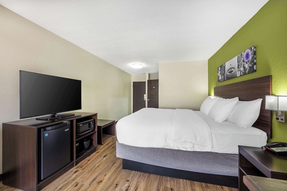 Suite, 1 King Bed, Non Smoking