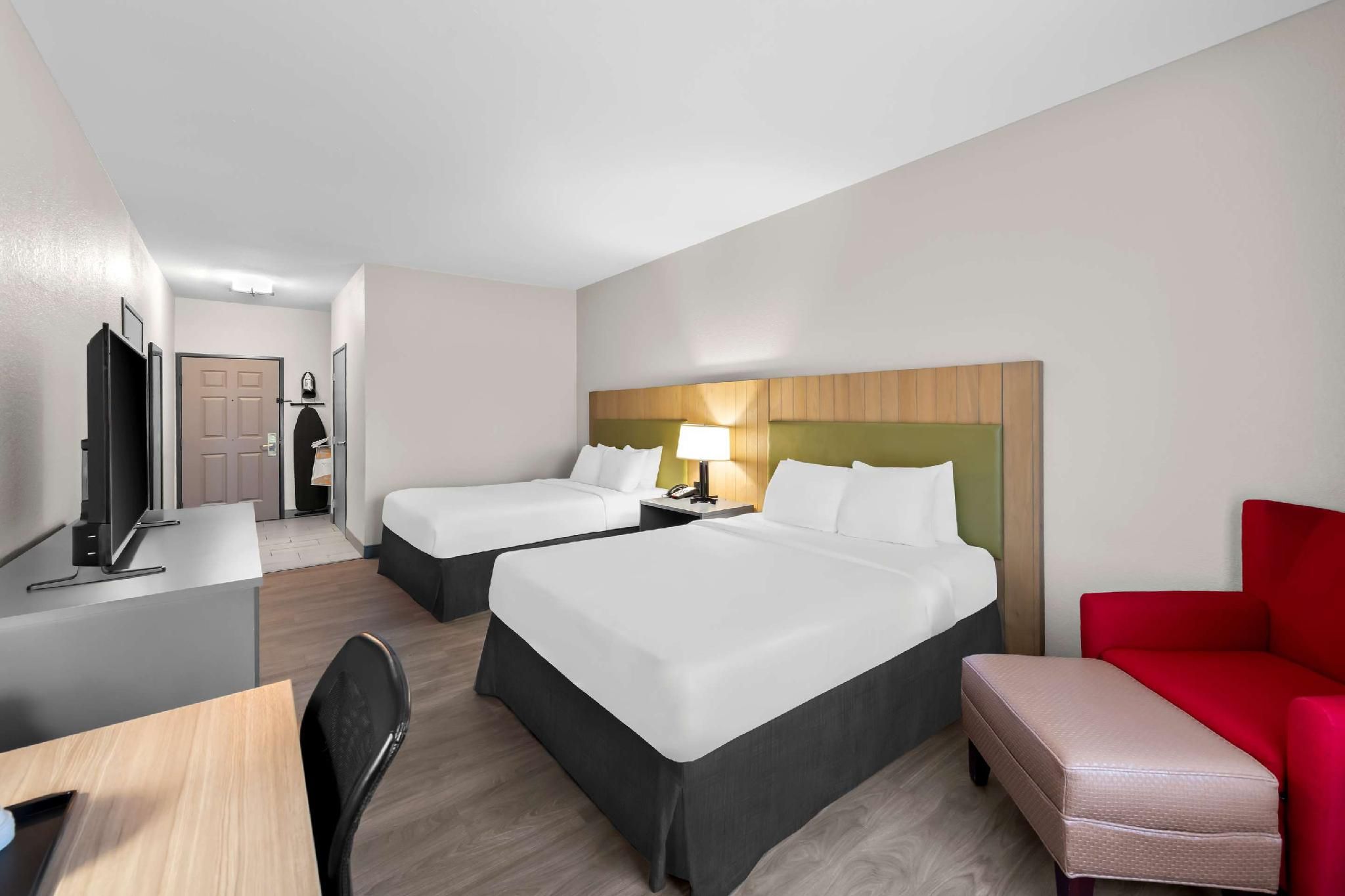 2 Queen Beds, Nonsmoking, Accessible