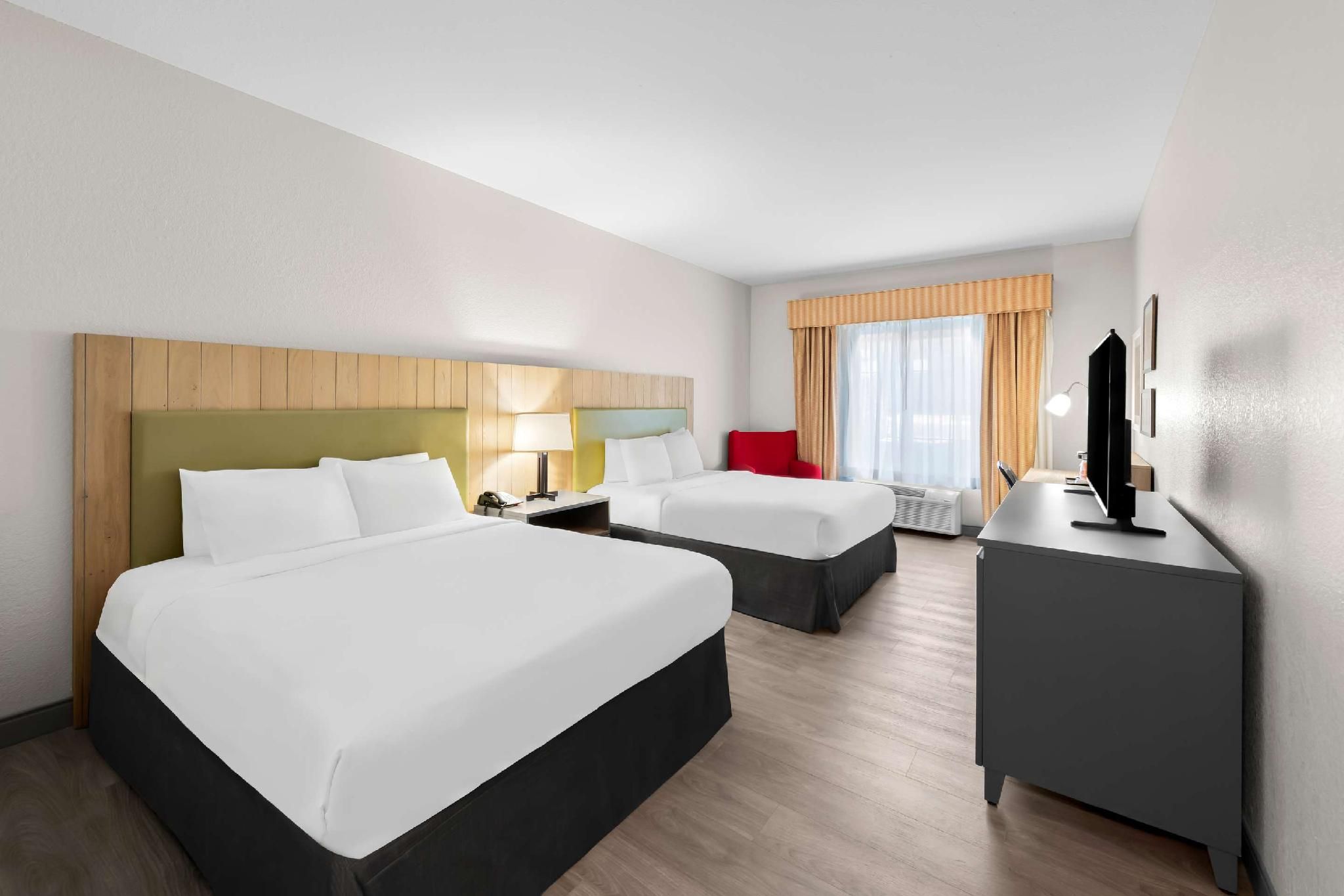 2 Queen Beds, Nonsmoking, Accessible