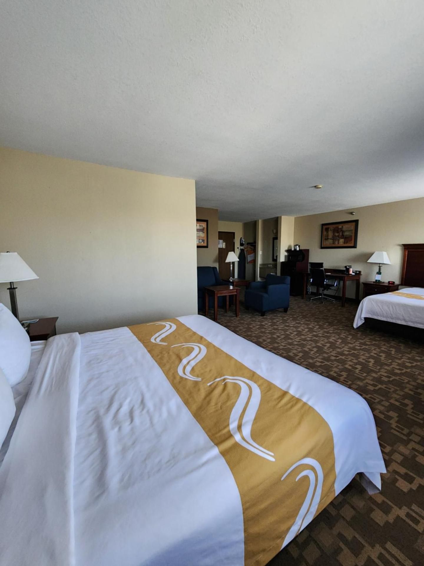 1 King Bed, 1 Queen Bed, Suite, Nonsmoking