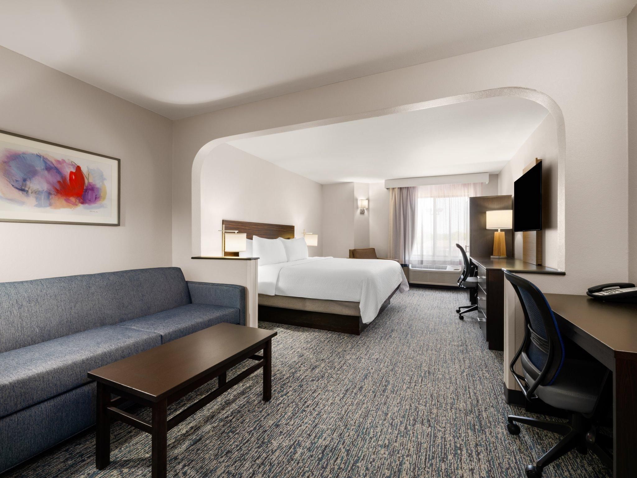 1 King Suite