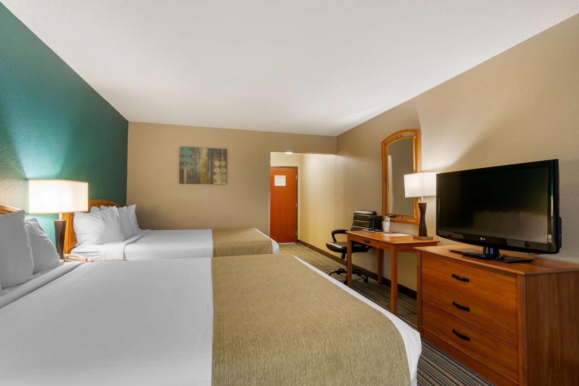 Queen Room with Two Queen Beds - Disability Access