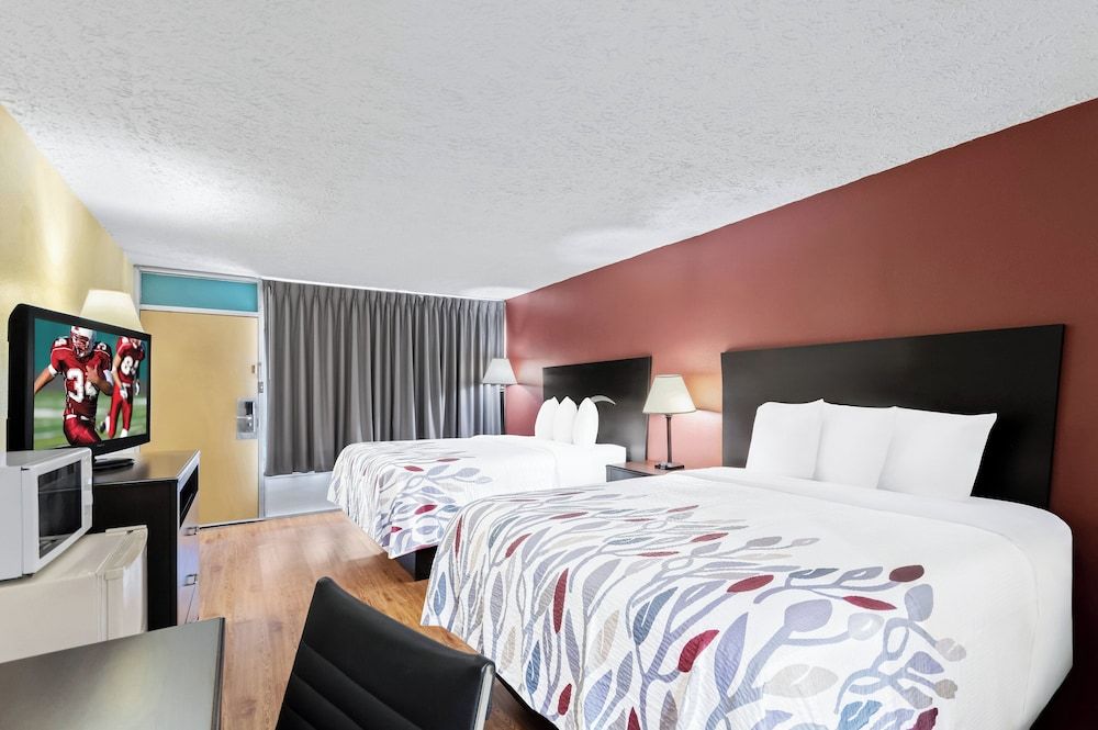 Red Roof Inn Berea Superior Room, 2 Queen Beds, Smoking