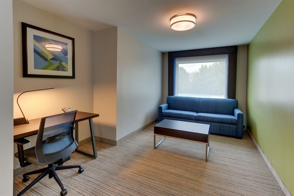 Suite, 1 King Bed