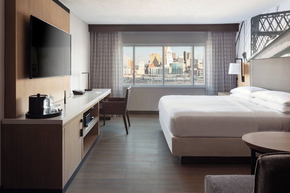 Room, 1 King Bed (Mobility Accessible, Roll-In Shower)
