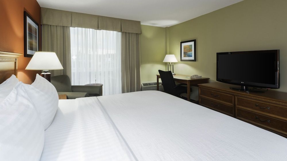 Standard Room, 1 King Bed