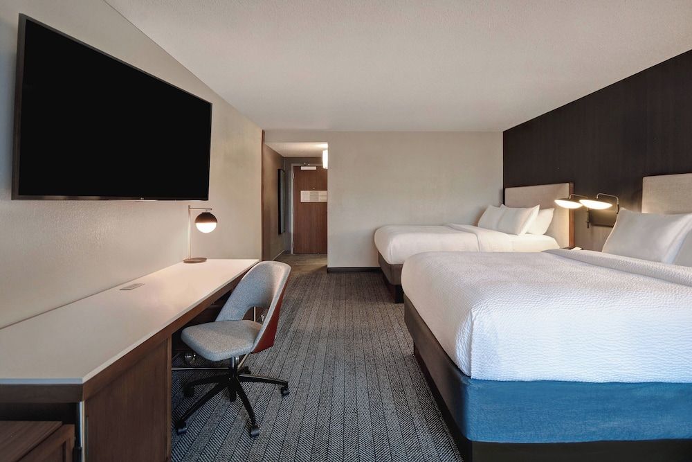 Room, Multiple Beds
