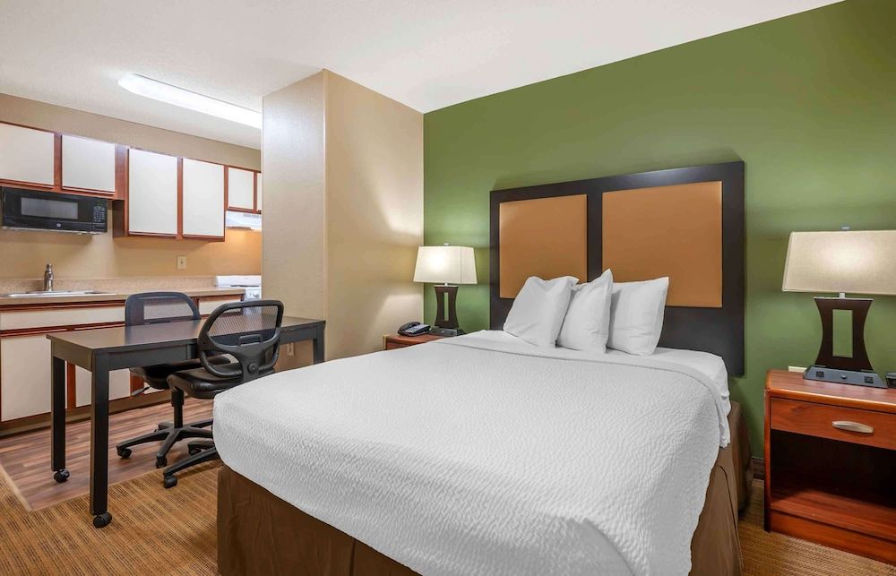 Studio Suite, 1 Queen Bed, Non Smoking