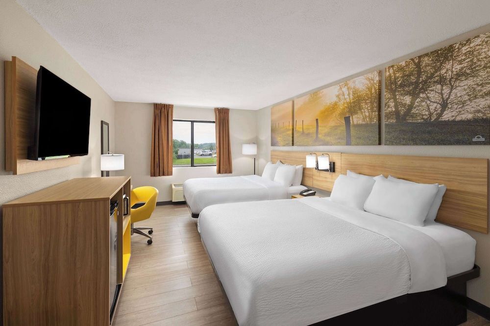 Room, 2 Queen Beds, Non Smoking