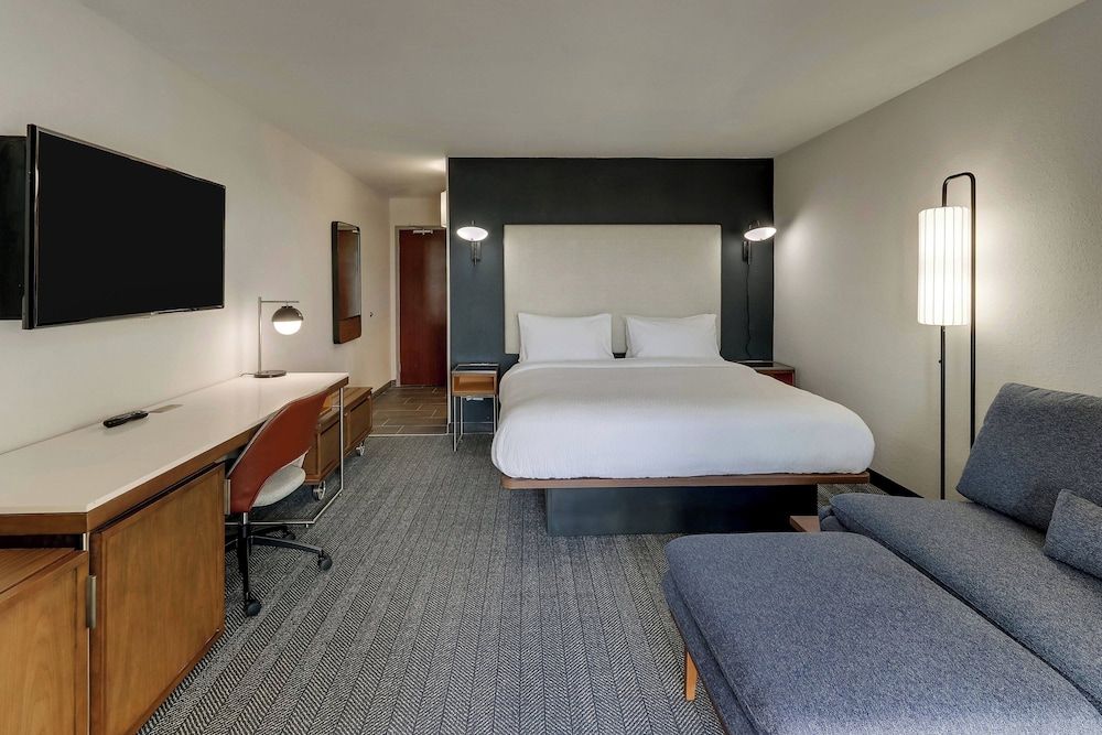 Room, 1 King Bed with Sofa bed, Non Smoking