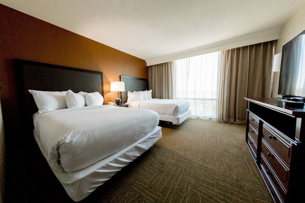 Suite, 1 Bedroom, Accessible (Roll-In Shower)