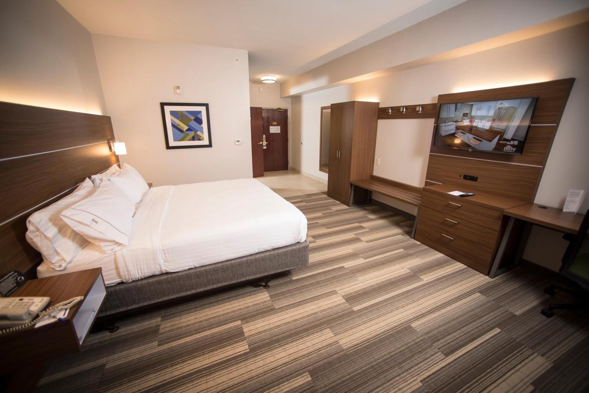 1 King Bed Suite Additional Living Area