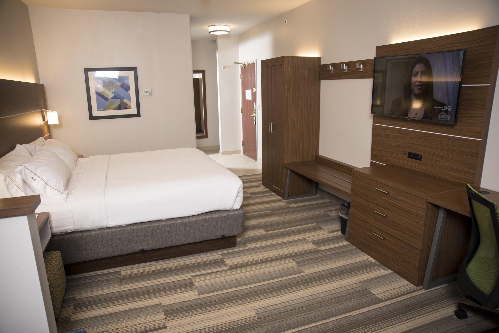 1 King Bed Suite Additional Living Area