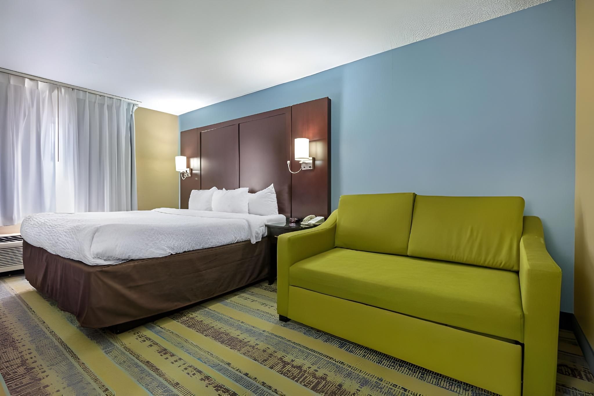 1 King Bed, Nonsmoking