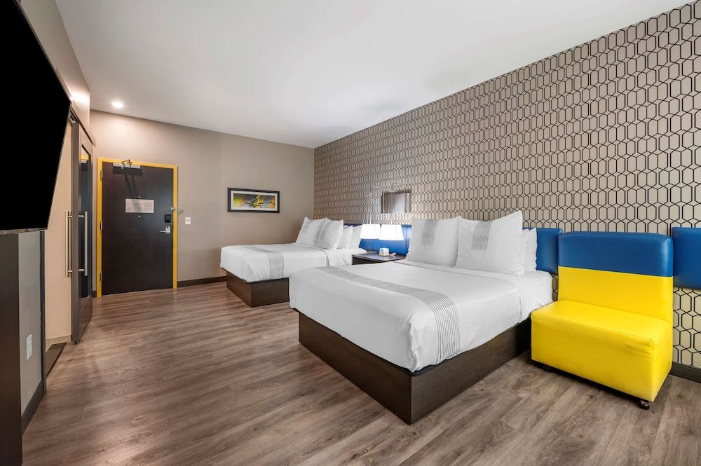 Standard Room, 2 Queen Beds, Non Smoking, Refrigerator