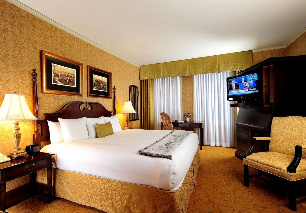 Deluxe Room, 1 King Bed, Non Smoking