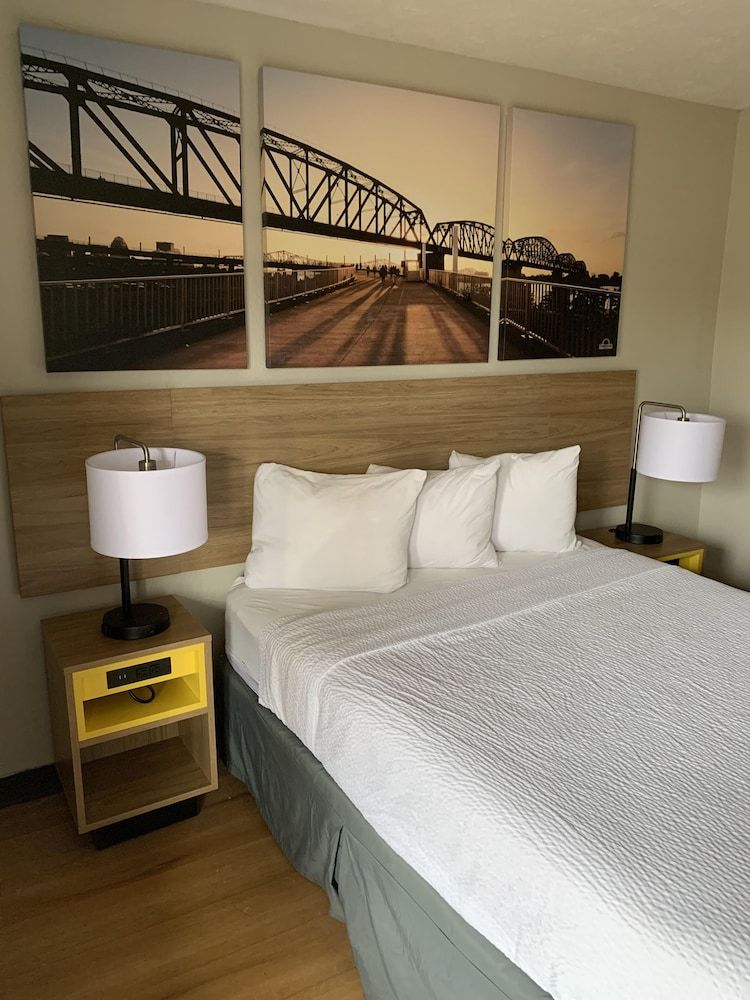 Standard Room, 1 Queen Bed, Non Smoking