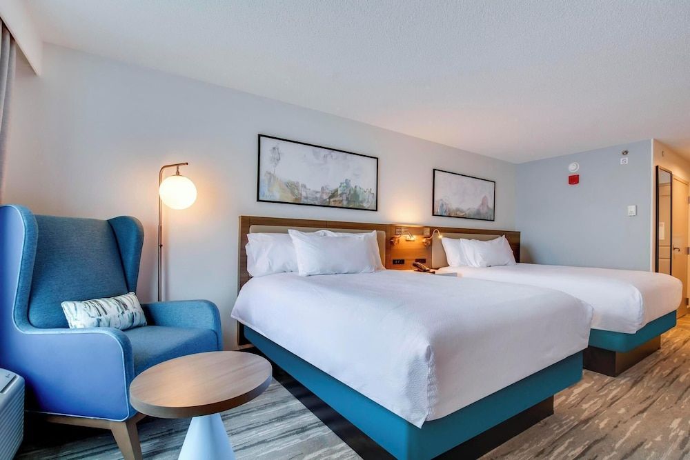 Room, 2 Queen Beds, Accessible, Bathtub