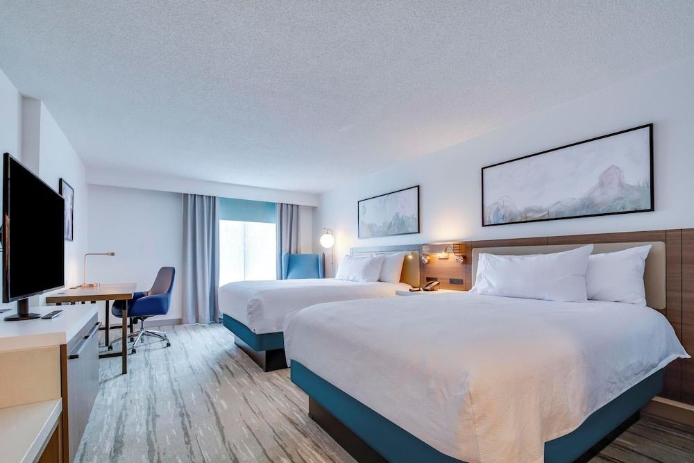 Room, 2 Queen Beds, Accessible (Roll-in Shower)