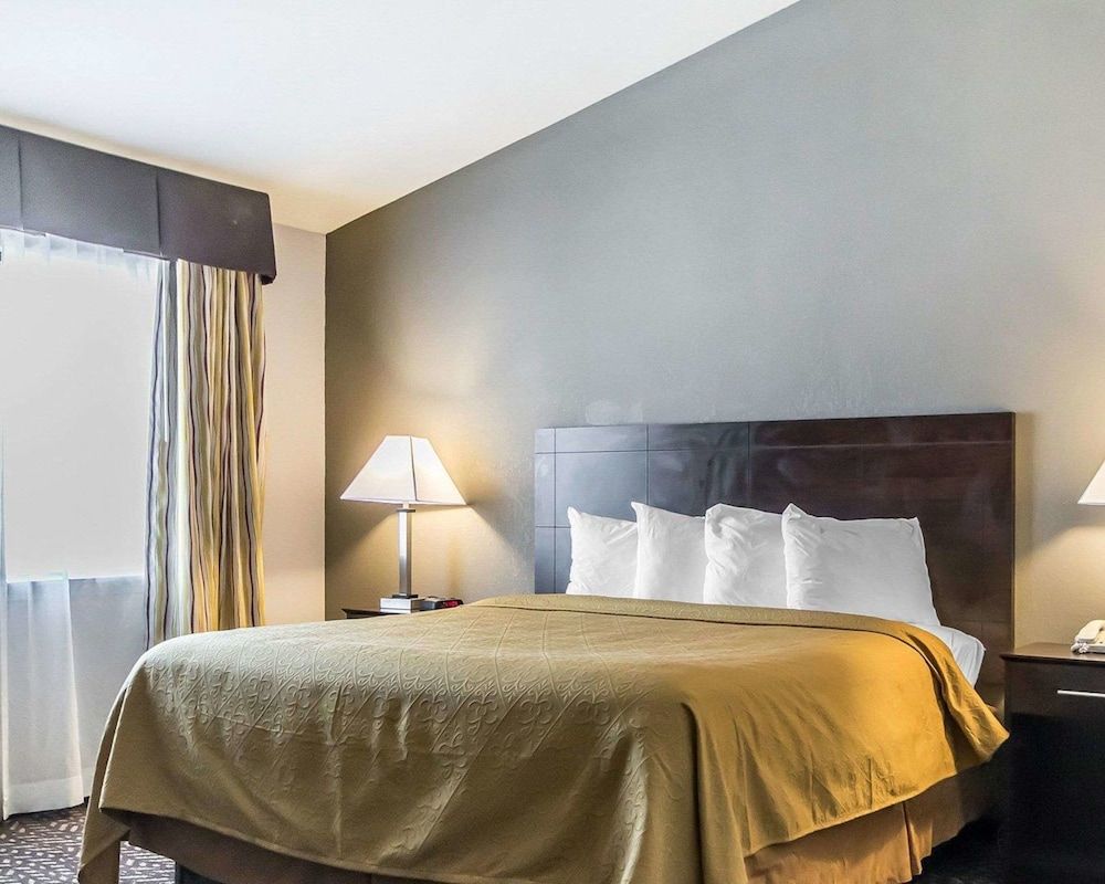 Efficiency, Room, 1 King Bed, Non Smoking