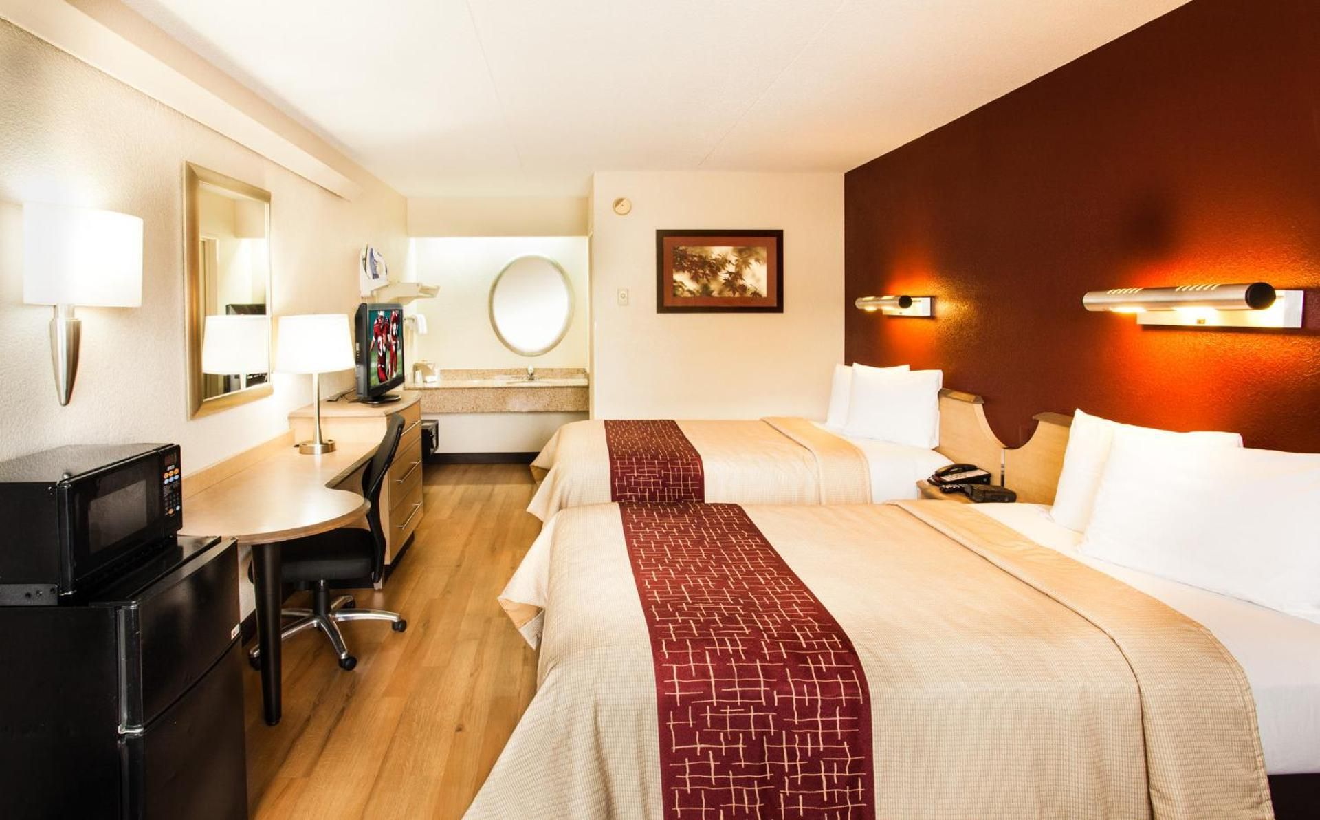 Deluxe 2 Full Beds Smoke Free