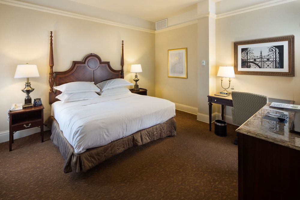 Suite, 1 King Bed, Non Smoking