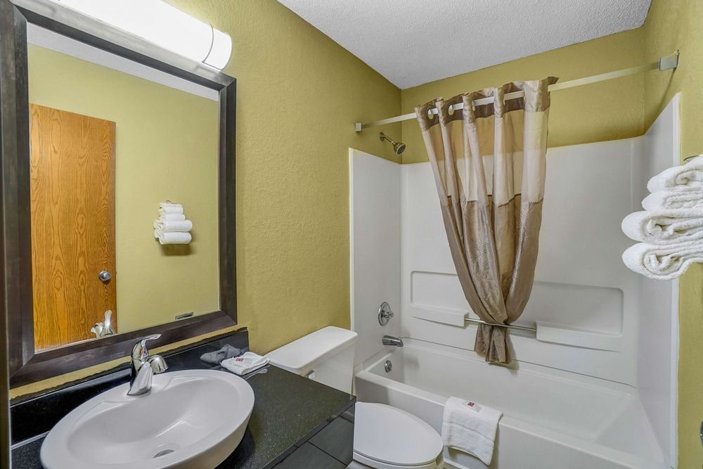 Motel 6 Morehead, KY Standard Room, 1 Queen Bed, Non Smoking 5