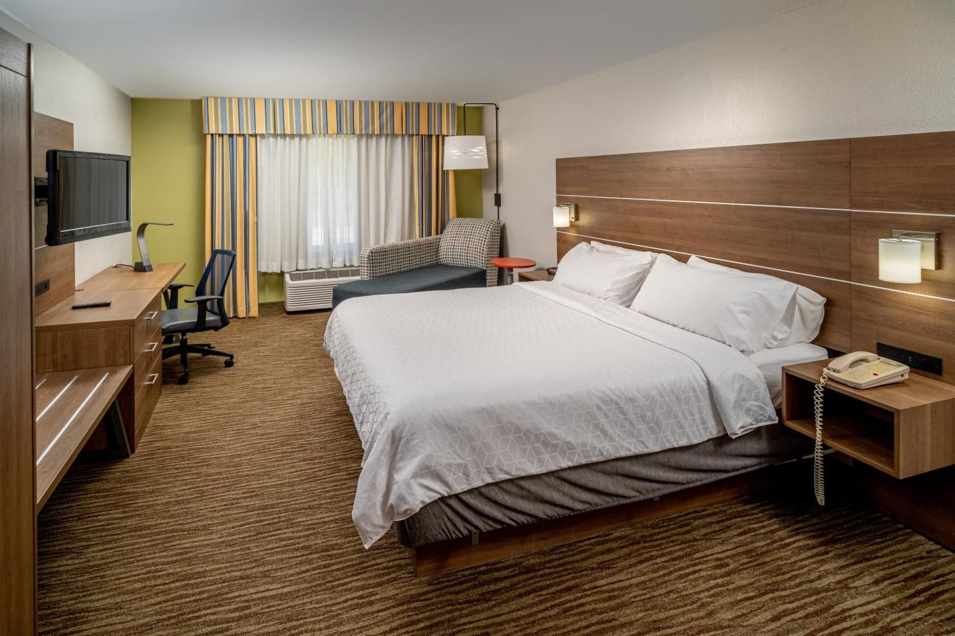 1 King Bed Standard