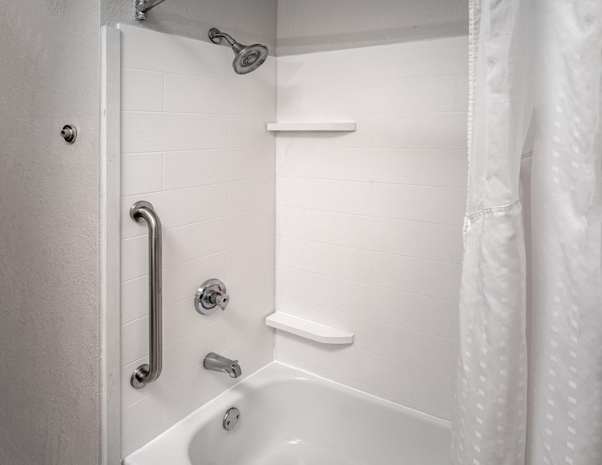 1 King Bed Suite