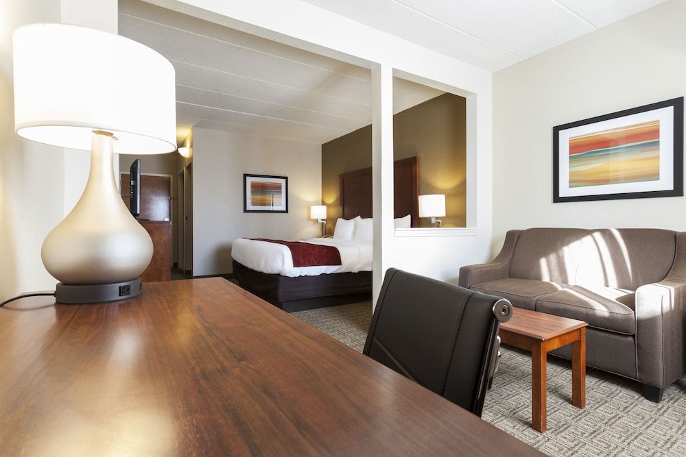 Suite, 1 King Bed with Sofa bed, Non Smoking