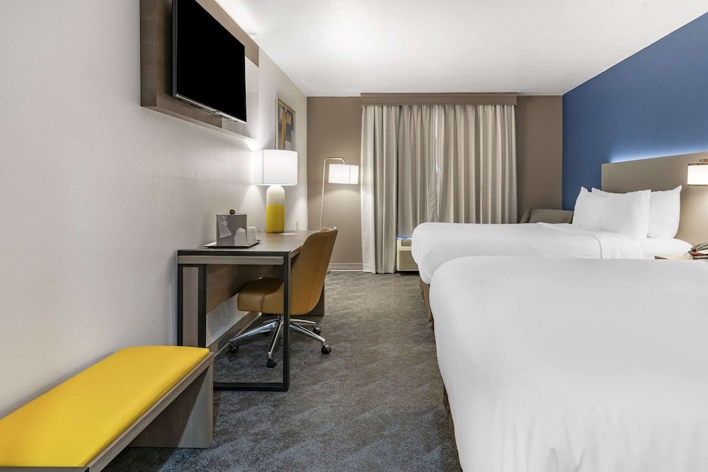 Room, 2 Queen Beds, Accessible, Non Smoking