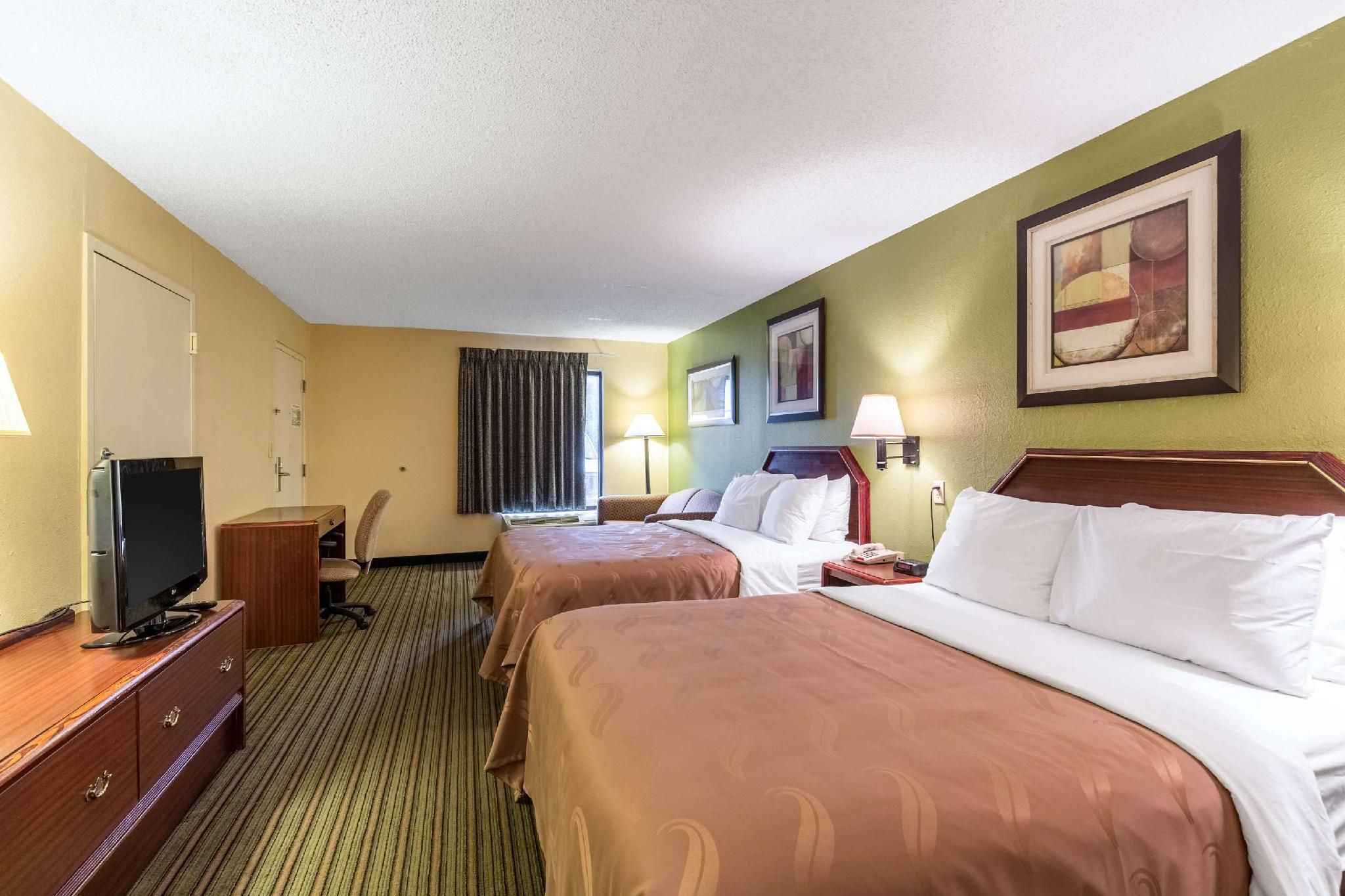 2 Queen Beds, Nonsmoking, Accessible