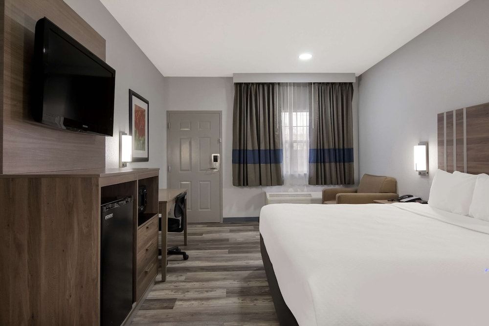 Room, 1 King Bed, Accessible, Non Smoking
