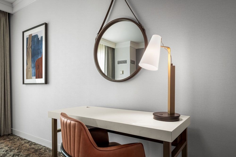 Horseshoe Bossier City– A Caesars Rewards Destination Luxury Room, 1 King Bed, Non Smoking (Newly Renovated) 5