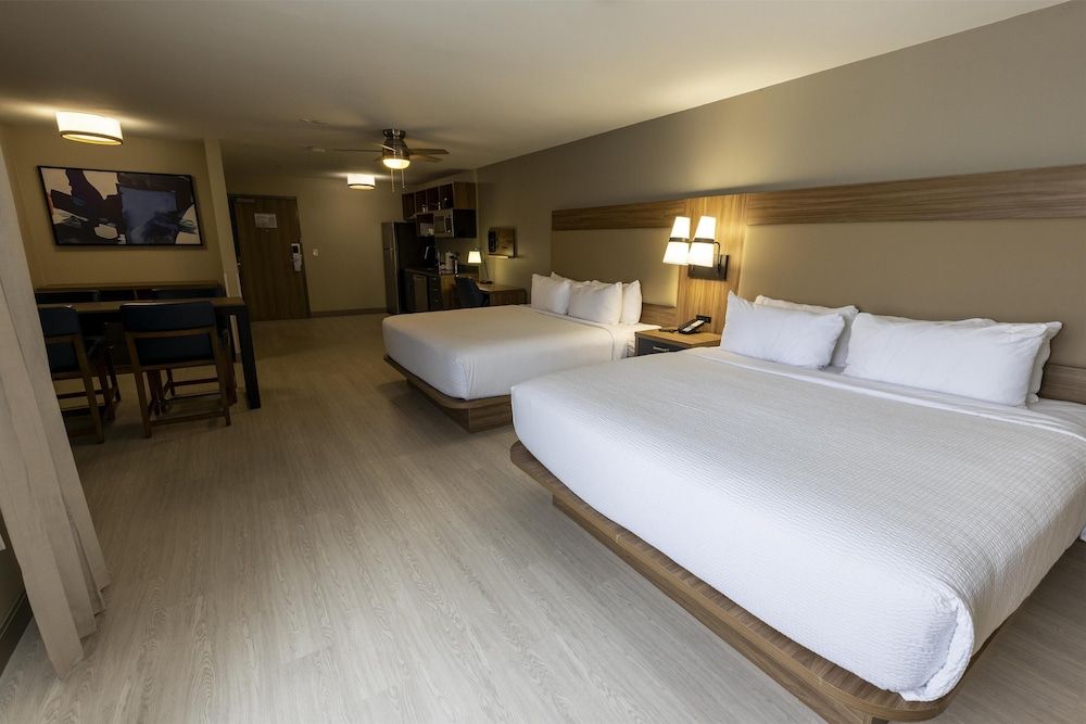 Suite, Non Smoking, Kitchenette (2 King Beds)