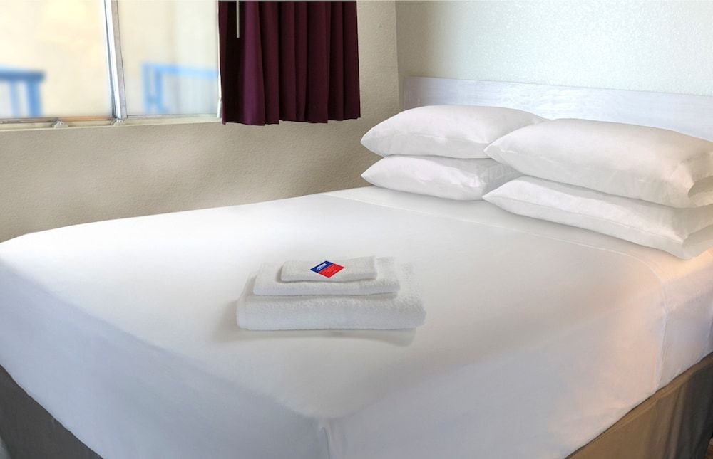 Room, 1 King Bed, Non Smoking