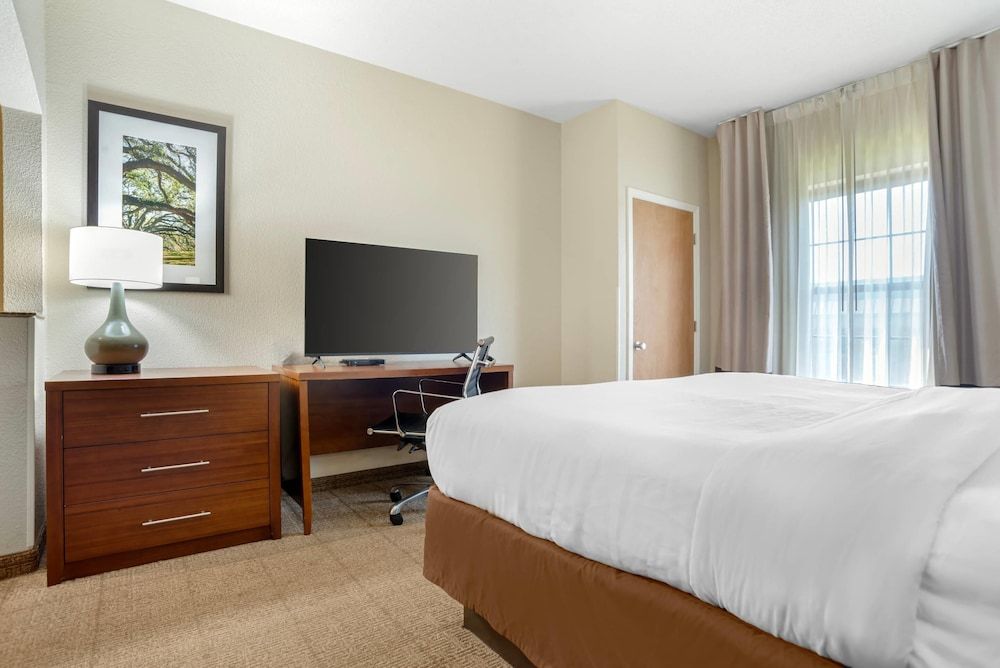 Suite, 1 King Bed, Non Smoking