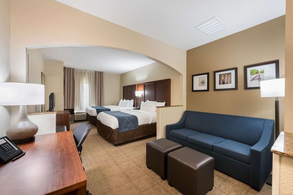 Suite, 2 Queen Beds, Non Smoking