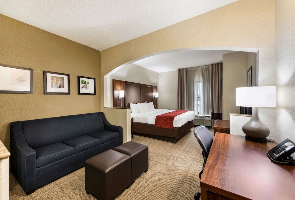 Suite, 1 King Bed, Non Smoking